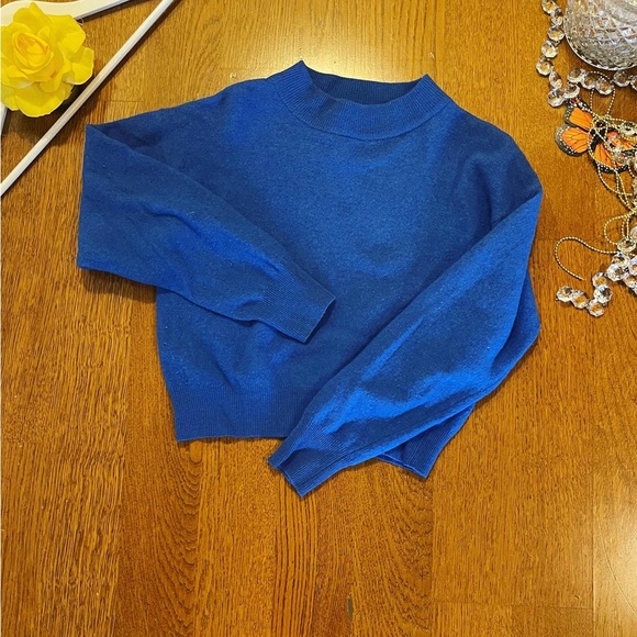 Lambswool and Angora royal blue sweater - Picture 4 of 4